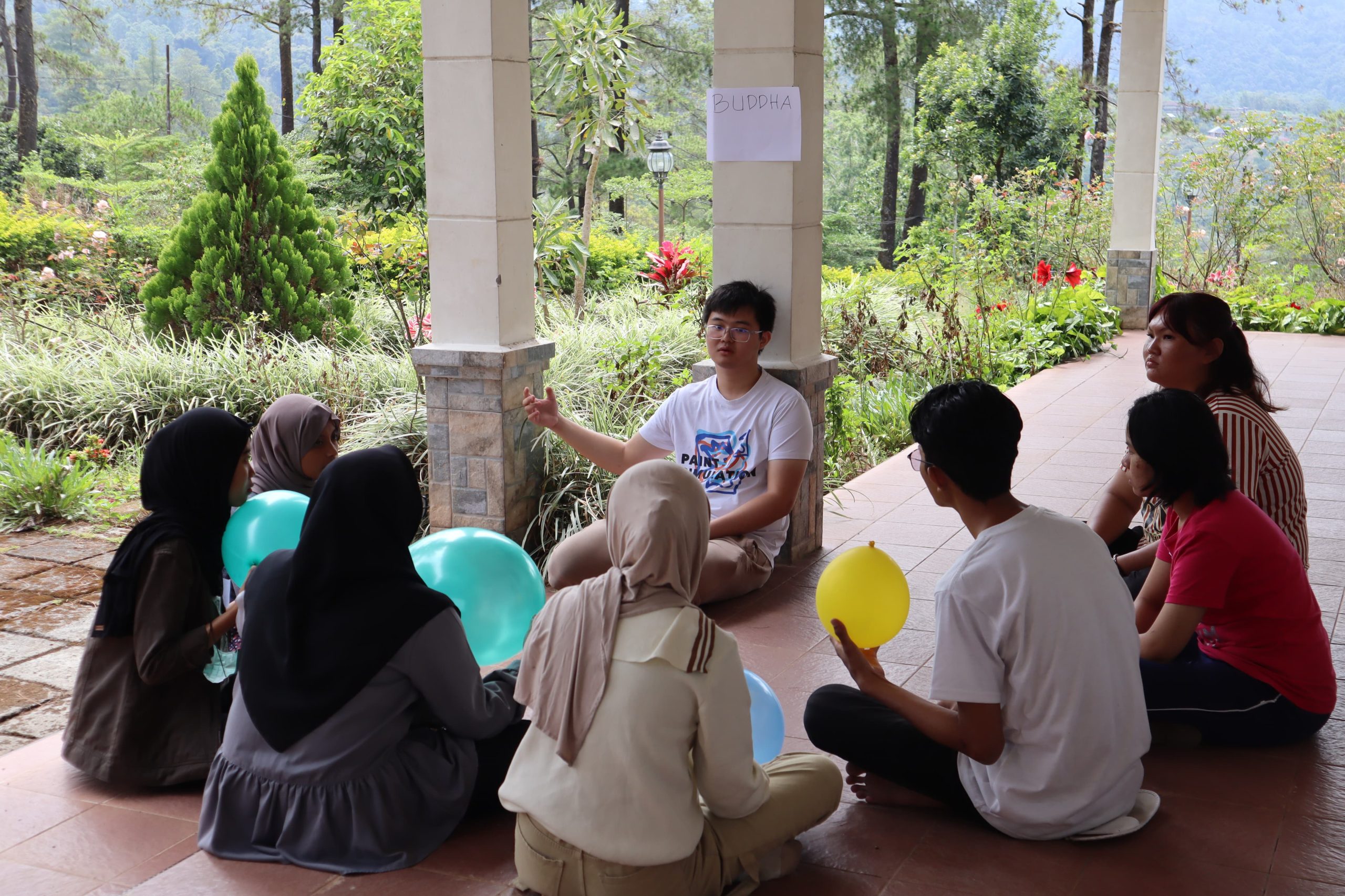 Sesi Udar Prasangka "Memvalidasi dan Menghilangkan Prasangka".