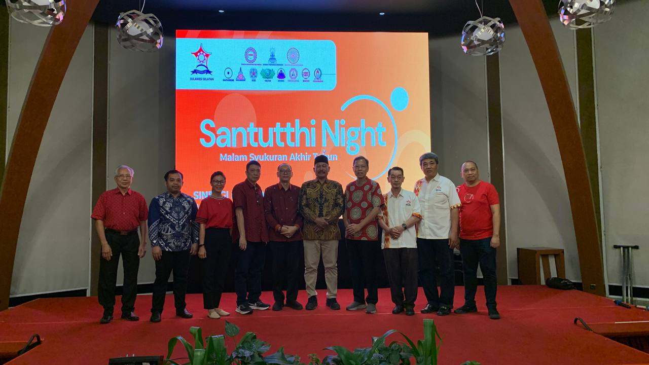 Foto Bersama Pengurus, Pimpinan Majelis, Pembimas Buddha dan Kakanwil Kemenag Sulsel