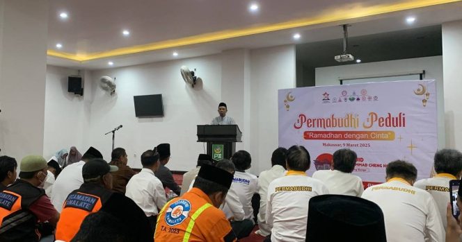 
					Kepala Bagian Tata Usaha (Kabag TU) Kanwil Kementerian Agama Provinsi Sulawesi Selatan, H. Aminuddin mewakili Kakanwil menghadiri giat sosial Permabudhi Peduli yang berlangsung di Masjid Cheng Hoo, Sabtu 9 Maret 2025.