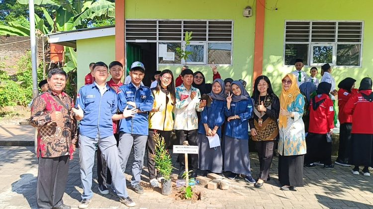 Menghijaukan Bumi Lewat Gerakan 1 Juta Pohon Matoa, Permabudhi Makassar : Tanam Pohon, Tanam Kesadaran