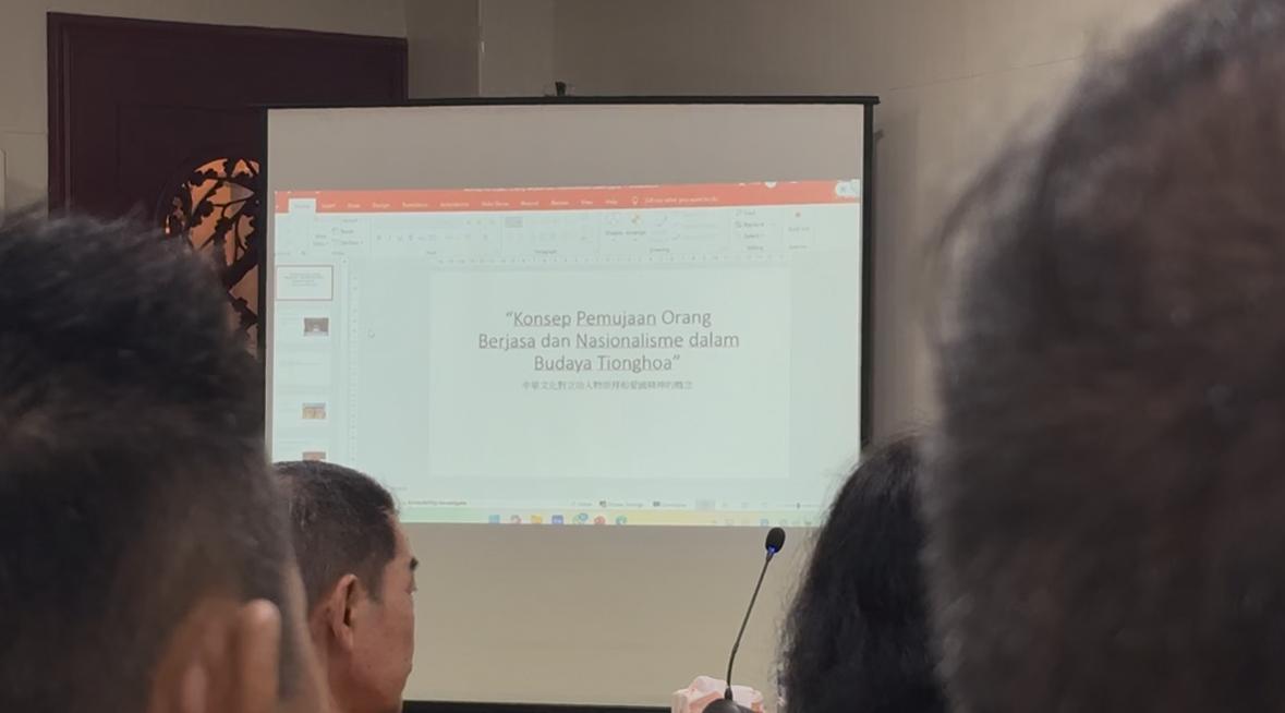Paparan tentang "Konsep pemujaan orang berjasa dan nasionalisme dalam budaya Tionghoa"