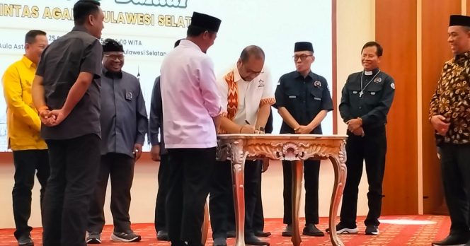 
					Tokoh Lintas Agama Sulsel Deklarasikan Komitmen Kerukunan, Permabudhi: Keberagaman adalah Kekuatan