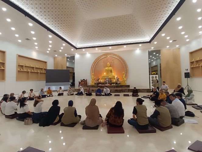 
					Delegasi AIMEP Bertemu Komunitas Lintas Iman di Vihara Sasanadipa Bersama Permabudhi Sulsel & Jalin Harmoni