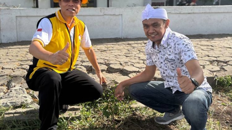 HUT TNI ke-80: Permabudhi Sulsel Bersama TNI AL Laksanakan Penghijauan di Kepulauan Selayar