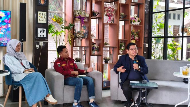 
					Buddhisme dan Etika Perdamaian Global: HIMAHI UINAM Gelar Diskusi Lintas Agama Bersama GEMABUDHI Sulawesi Selatan