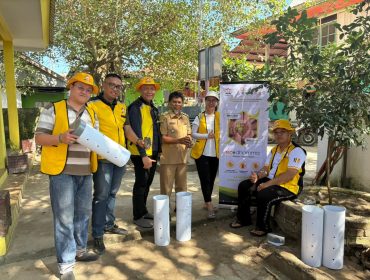 Permabudhi Makassar Bersama Bapak Lurah Kodingareng Sachrir, SE,.MM pada gerakan Bio berkah 