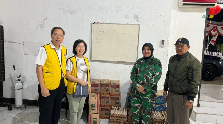PERMABUDHI Sulsel Salurkan Bantuan untuk Dapur Umum Korban Kebakaran Asrama Mattoangin