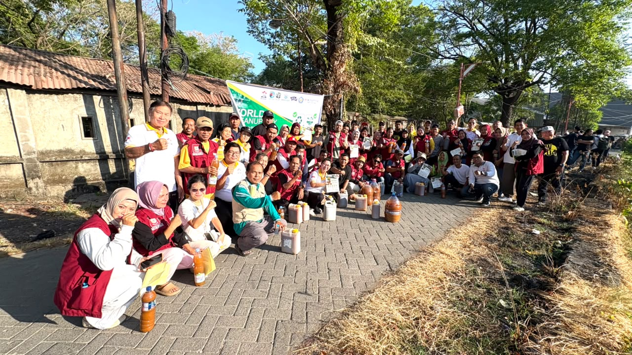 Foto bersama peserta World Cleanup Day 2026 Kecamtan Tamalate Makassar, (13/9/26).